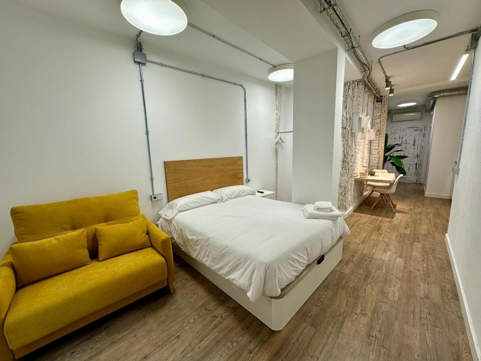 Apartamentos Carolina By Gaiarooms Леон Экстерьер фото